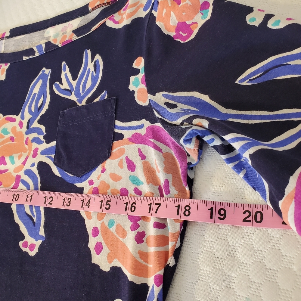 Lilly Pulitzer Talia Top Women Medium Navy Floral Resortwear Beach Comfy Coastal - Picture 12 of 15